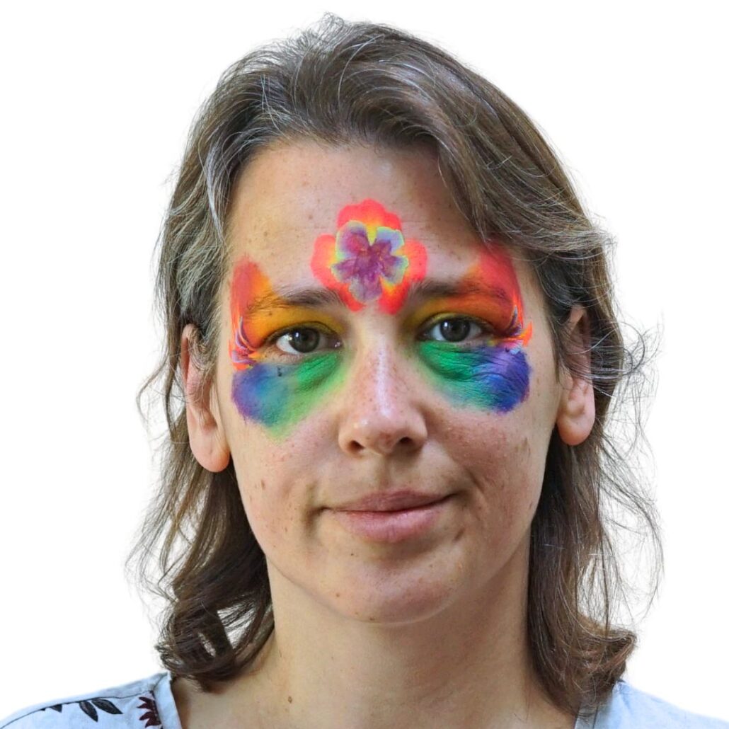 Bloemen in het Pride Masker