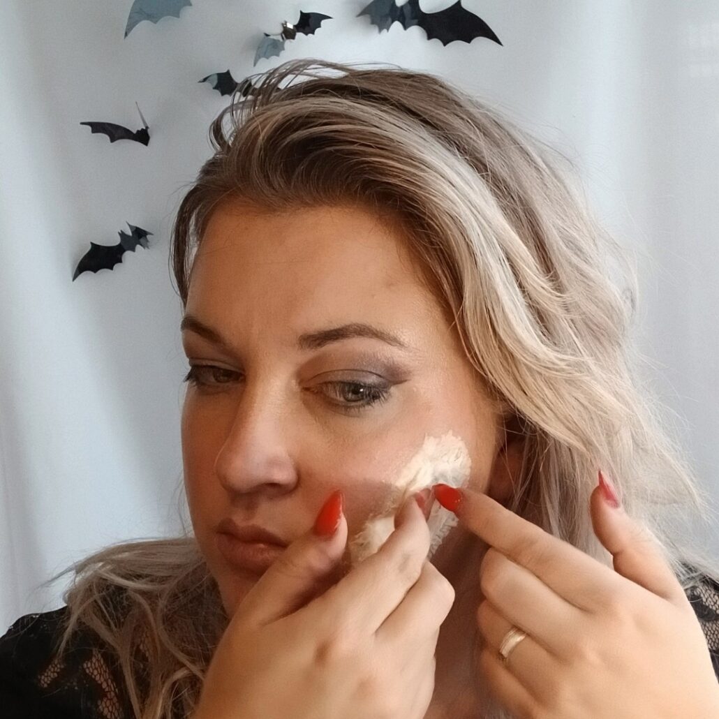 Realistische Halloween wonden met latex stap voor stap - Stap 7