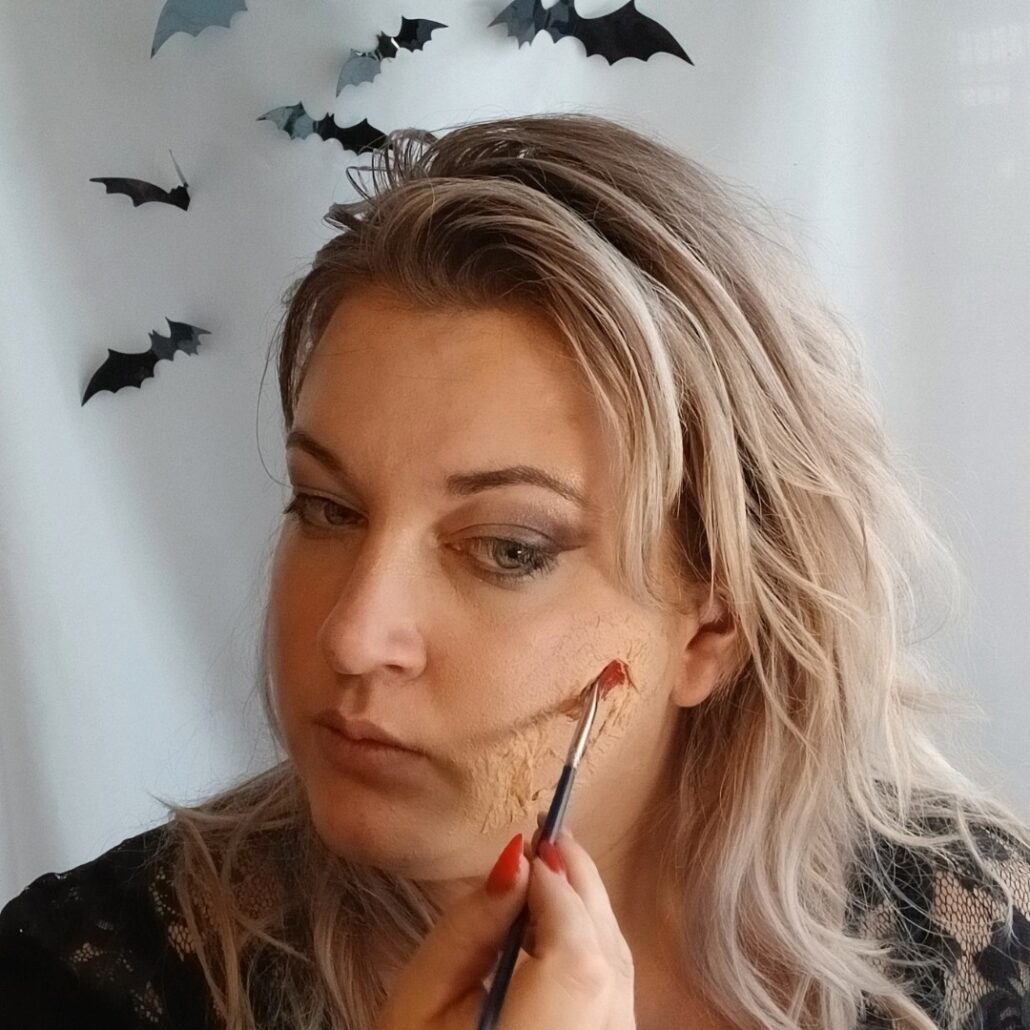 Realistische Halloween wonden met latex stap voor stap - Stap 9