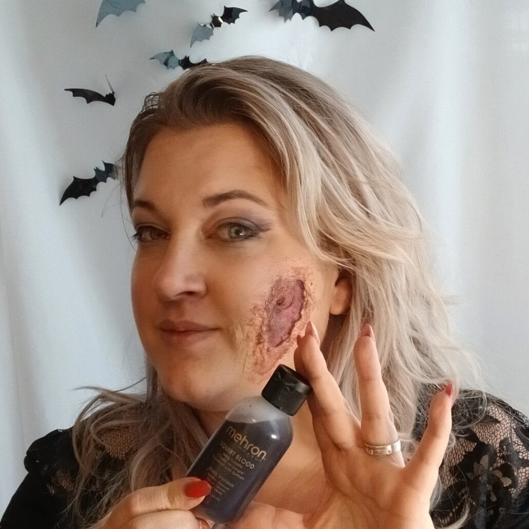 Realistische Halloween wonden met latex stap voor stap - Stap 11