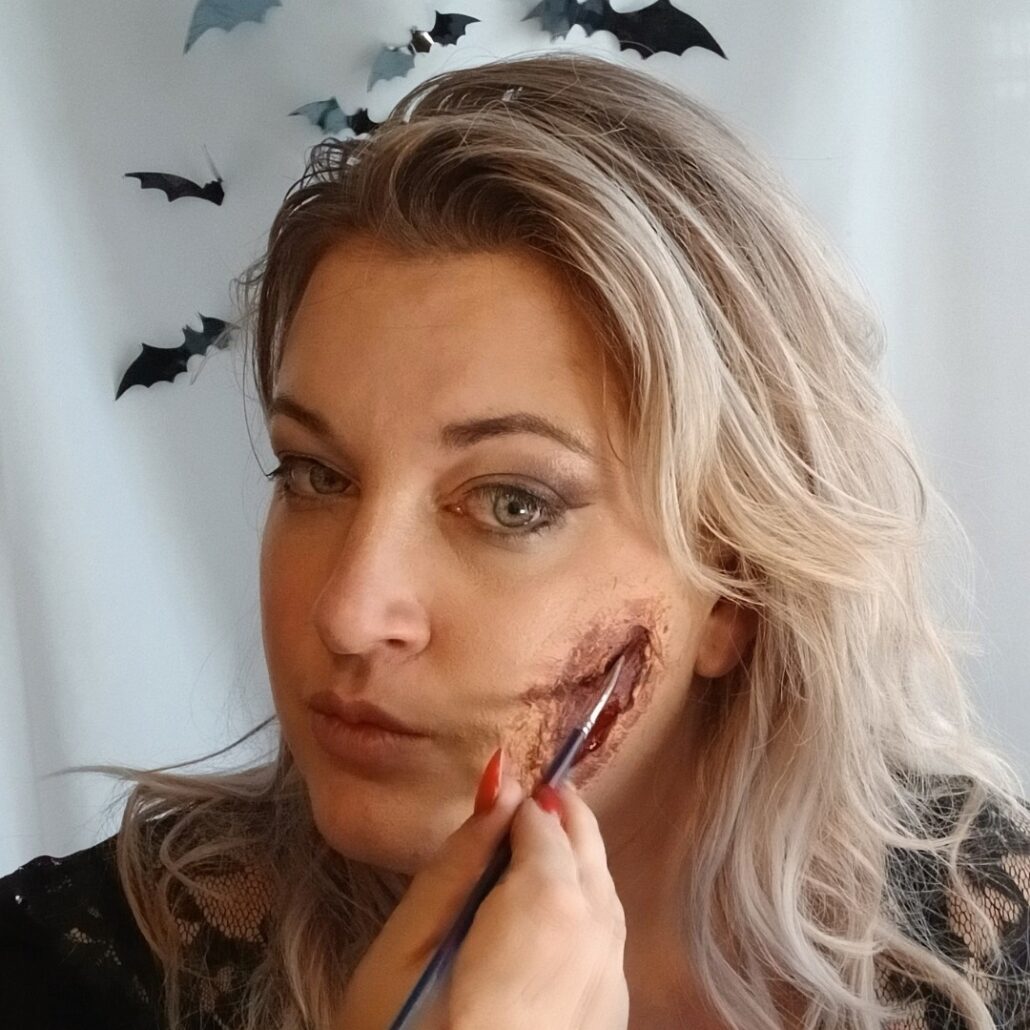 Realistische Halloween wonden met latex stap voor stap - Stap 12