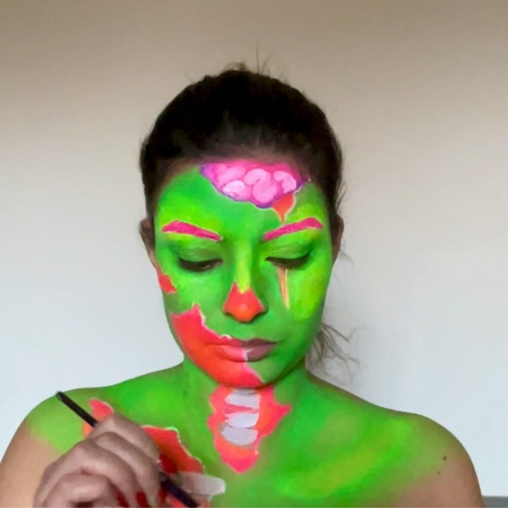 Opvallen met een Neon Zombie Look: Pop Art Make-up Tutorial 5