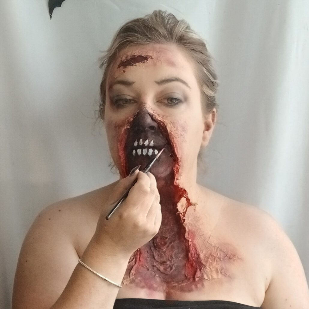 Horror Bruid Halloween Make-up Tutorial: Creëer een Bloederige en Onheilspellende Look!