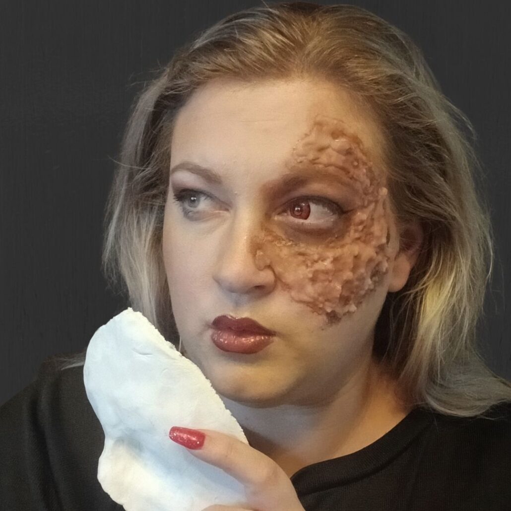 Phantom make-up eindresultaat Halloween look stap 9, verkrijgbaar bij SchminkenGrime.nl