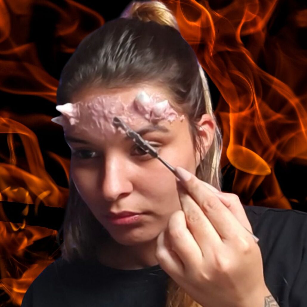 demoon make-up look extra 3d details maken met sculpt gel, verkrijgbaar bij SchminkenGrime.nl