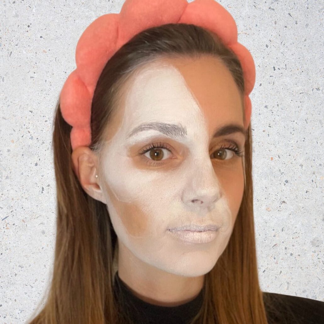 Witte basis aanbrengen met Mehron Paradise White voor de Half Skull Schmink – verkrijgbaar bij SchminkenGrime.nl