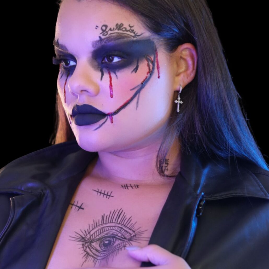 Eindresultaat The Crow make-up look geïnspireerd op Bill Skarsgård, duistere Halloween schmink, verkrijgbaar bij SchminkenGrime.nl