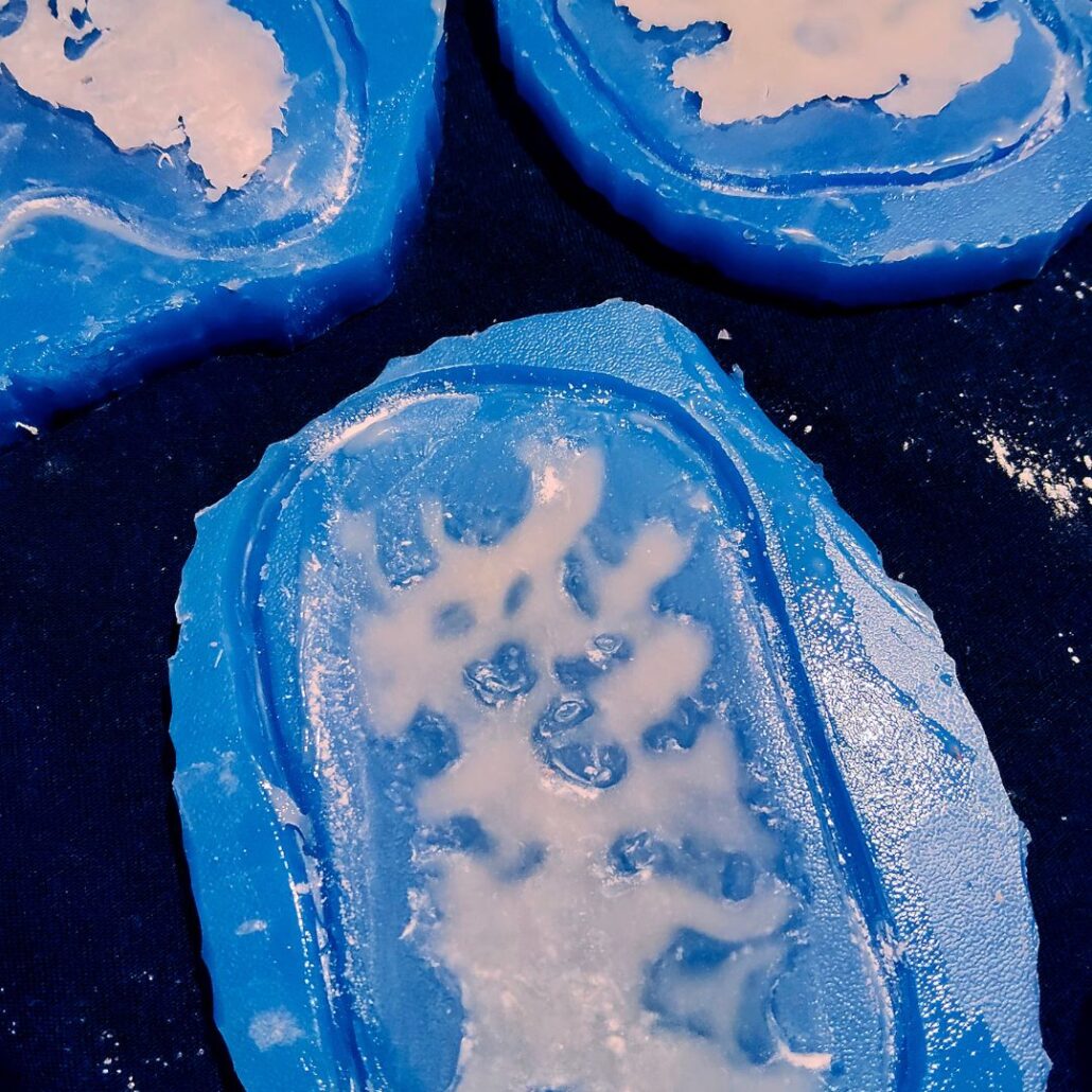 Gietmal met Mehron 3D Gel voor zombie SFX make-up, voorbereid door Floor, verkrijgbaar bij SchminkenGrime.nl