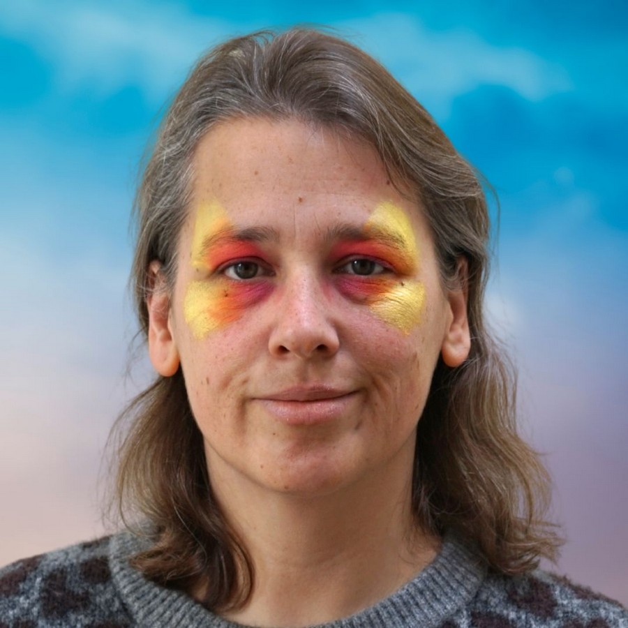 Basiskleuren van dolfijn kinder schmink verder opgebouwd met spons, verkrijgbaar bij SchminkenGrime.nl