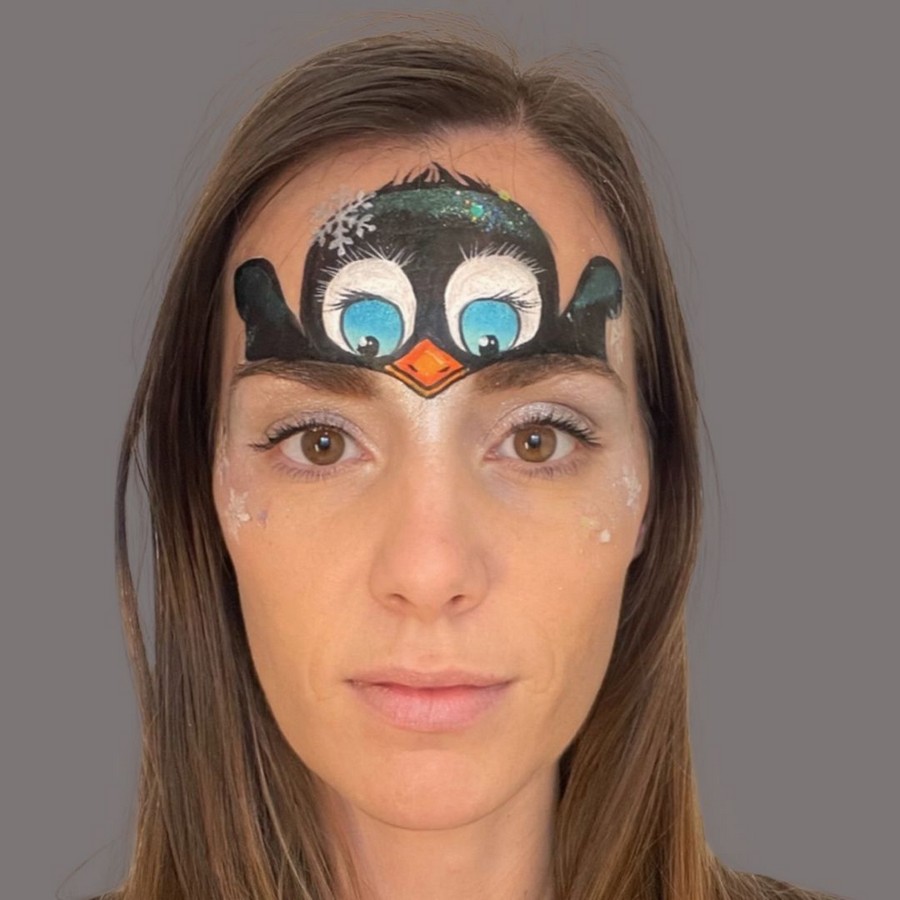 Pinquin schmink stap 8 met glitters en sneeuwvlokjes, verkrijgbaar bij SchminkenGrime.nl