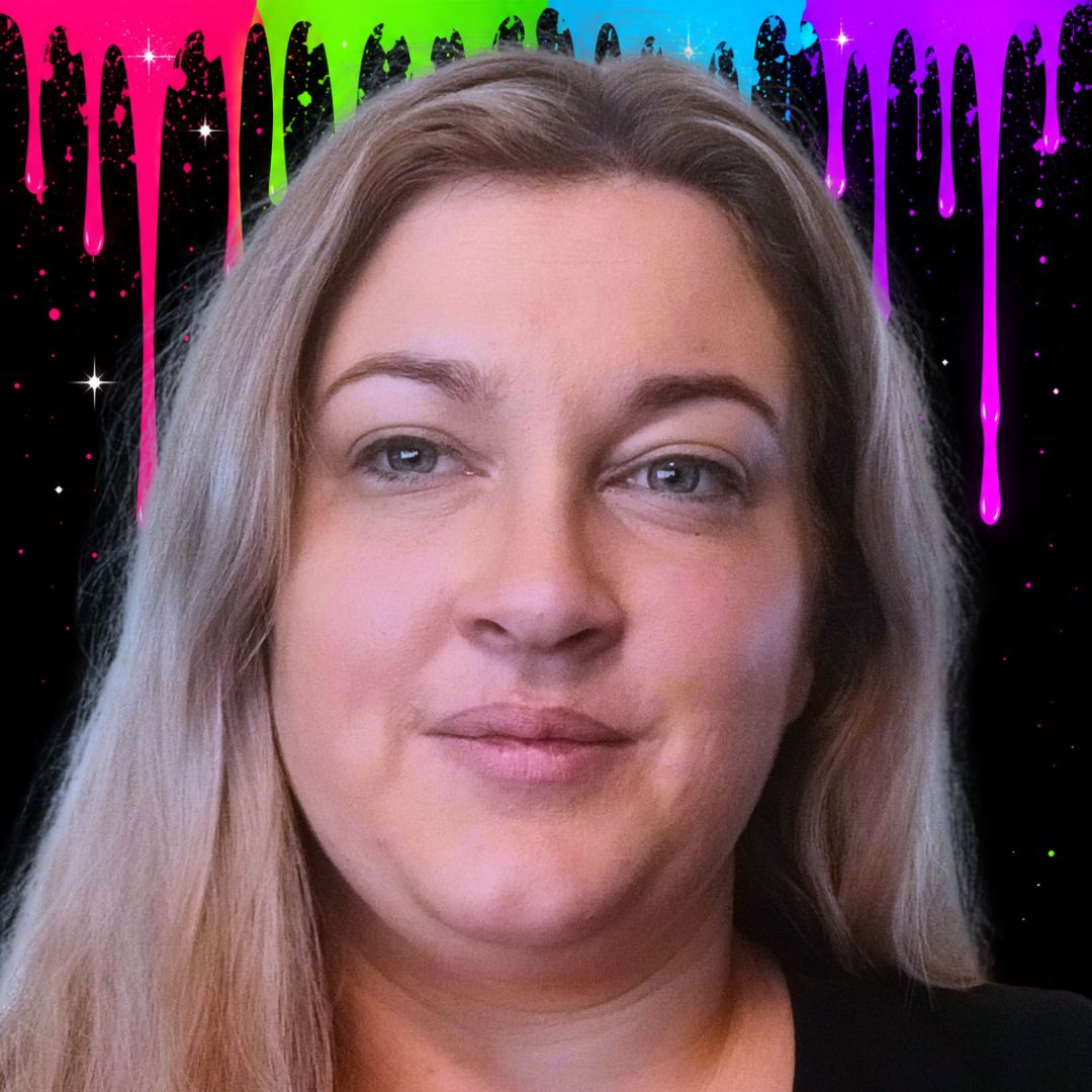 Het uitgangspunt voor de festival glitter make-up: een schoon, onopgemaakt gezicht voordat de kleurrijke ooglook wordt opgebouwd, verkrijgbaar bij SchminkenGrime.nl.