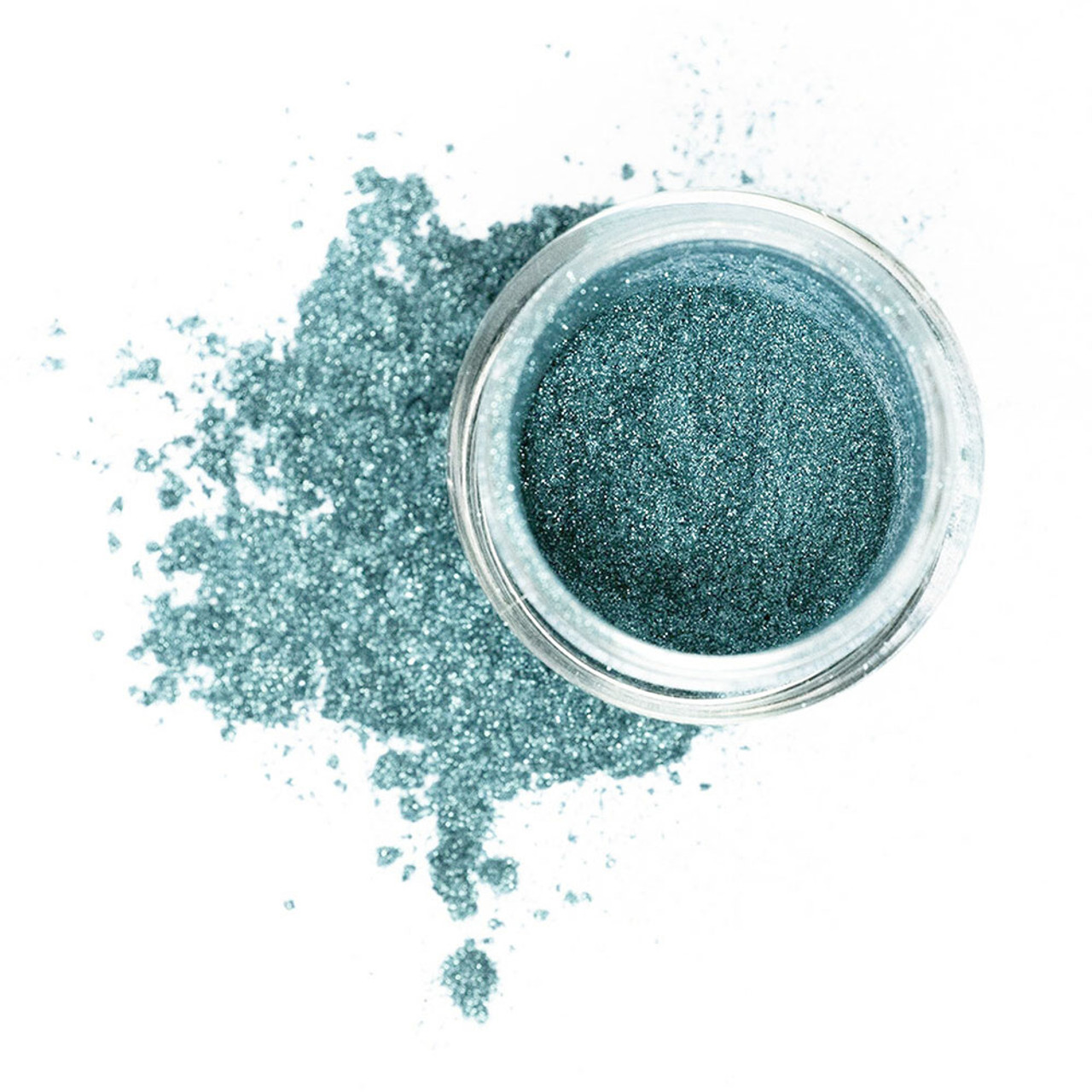 Mehron Precious Gem Powder Aquamarine – SchminkenGrime.nl Mehron Gem Powder Aquamarine – frisse blauwgroene shimmer met heldere uitstraling, verkrijgbaar bij SchminkenGrime.nl