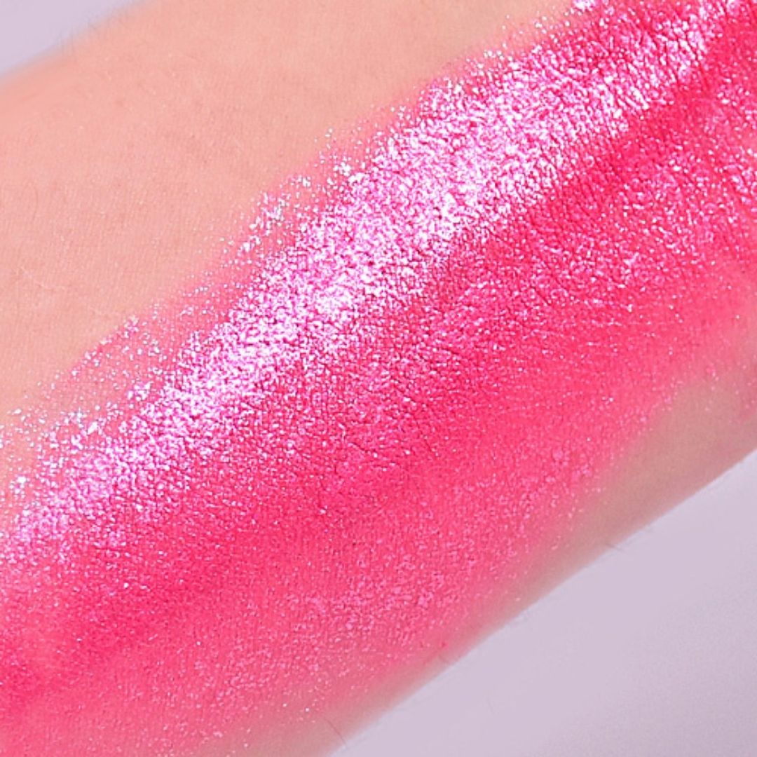 Swatch van Grimas Pressed Cosmetic Glitter Pearly Pink op SchminkenGrime.nl