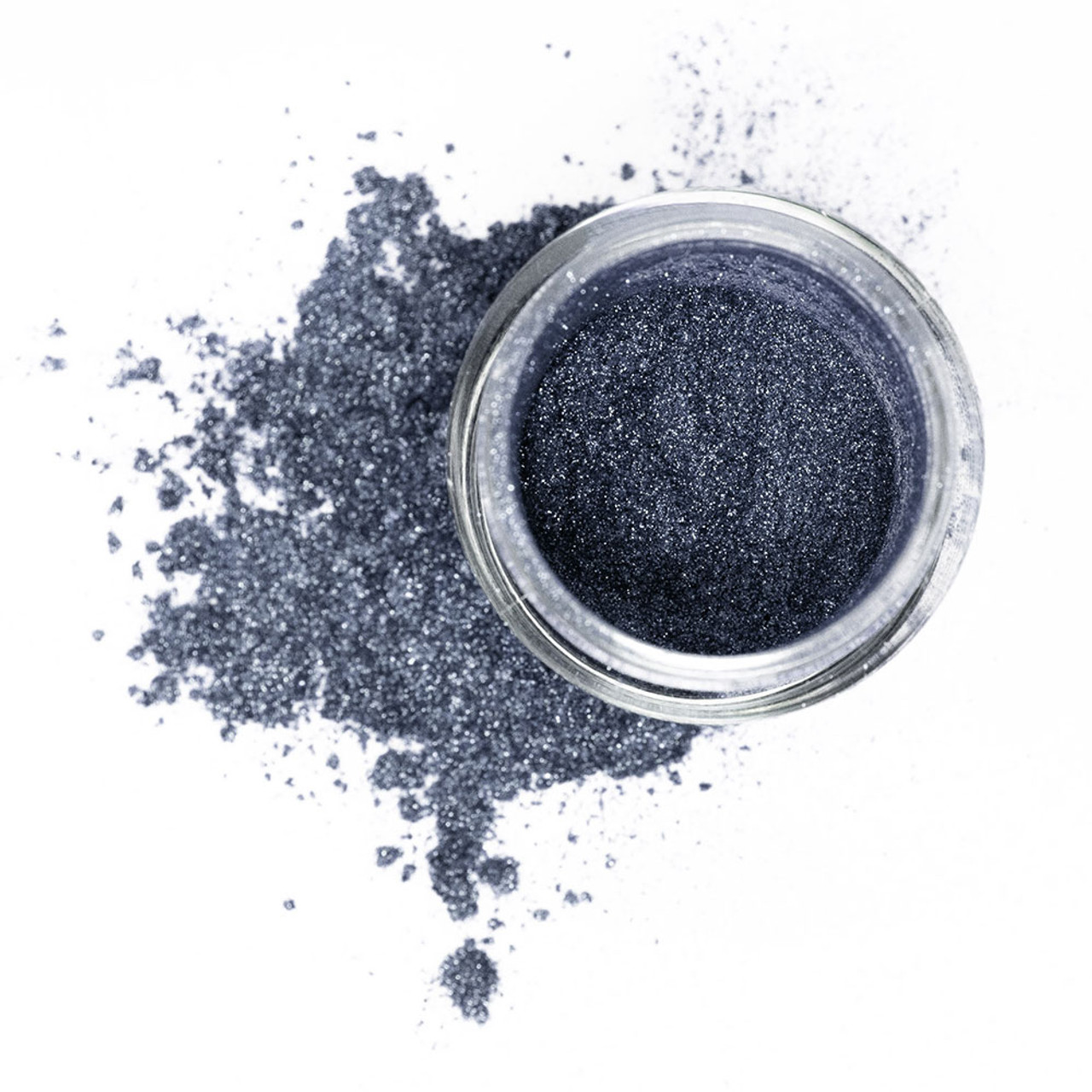 Mehron Precious Gem Powder Sapphire – SchminkenGrime.nl Mehron Gem Powder Sapphire – diepblauwe glanspoeder voor een sprankelende finish, verkrijgbaar bij SchminkenGrime.nl