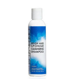 Cinema Secrets Brush and Sponge Cleansing Shampoo 177ml, zachte maar krachtige reiniger voor penselen en make-up sponsjes, ideaal voor dagelijks gebruik, verkrijgbaar bij SchminkenGrime.nl