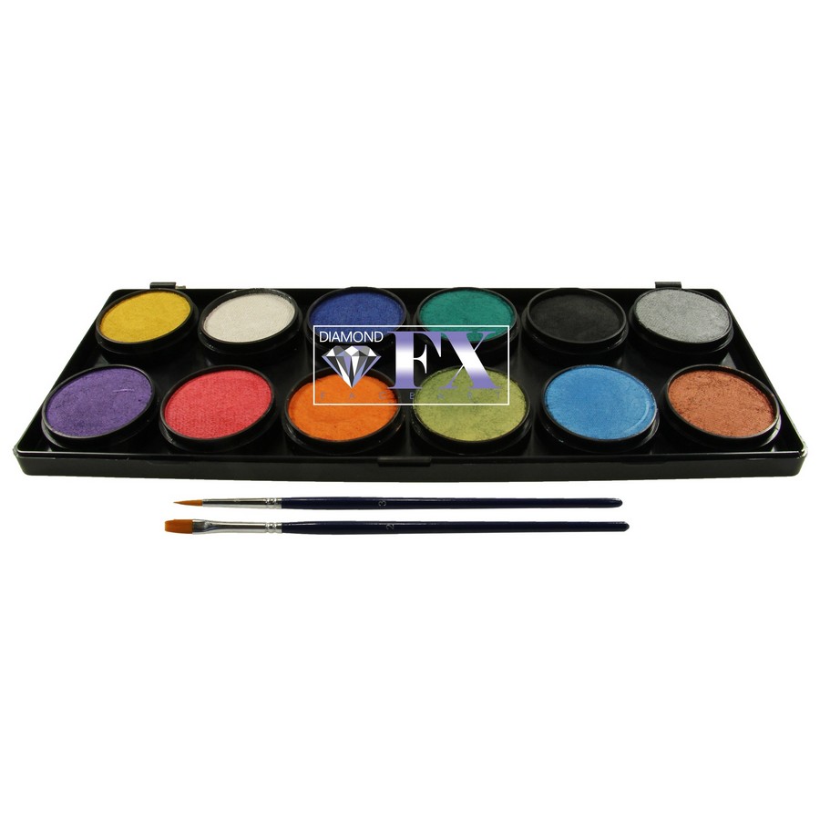 Metallic schminkpalette van Diamond FX met 12 glanzende kleuren voor opvallende effecten, verkrijgbaar bij SchminkenGrime.nl