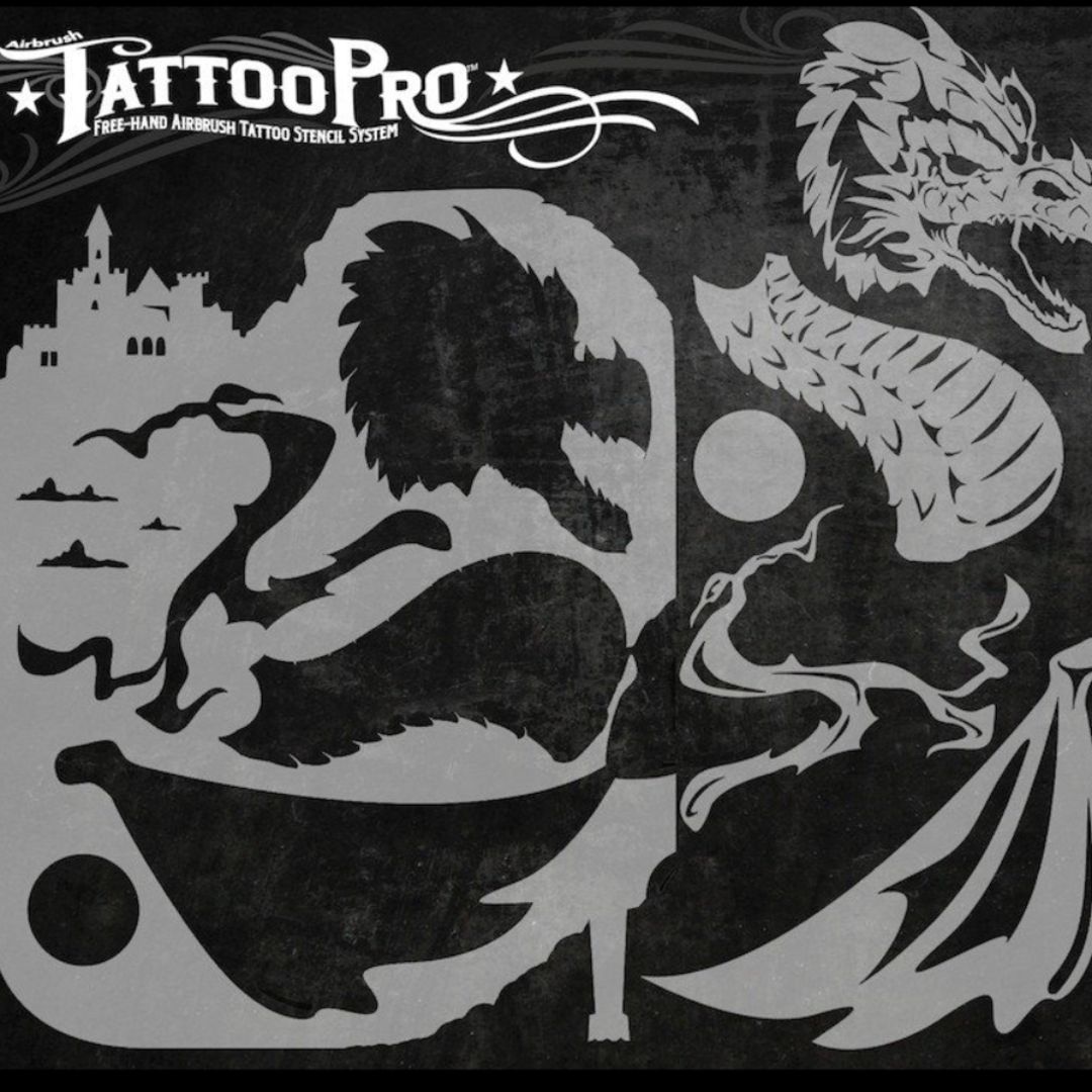 TattooPro stencil Medieval Dragon van Wiser’s, airbrush stencil met fantasy draak, verkrijgbaar bij SchminkenGrime.nl TattooPro stencil van Wiser’s met een sierlijke draak in middeleeuwse stijl, geschikt voor airbrush tattoos met een krachtige fantasy-uitstraling, verkrijgbaar bij SchminkenGrime.nl