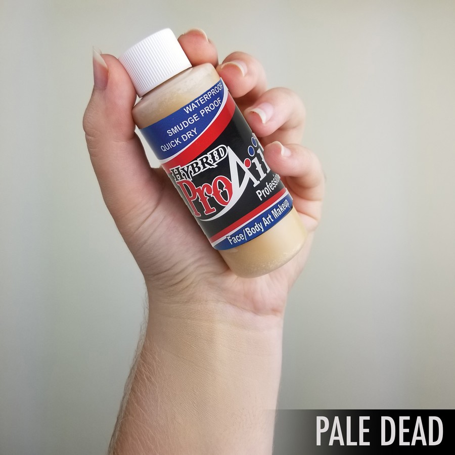 ProAiir Hybrid Pale Dead arm swatch toont bleke zombie tint, realistisch voor undead characters en theatrale effecten, verkrijgbaar bij SchminkenGrime.nl
