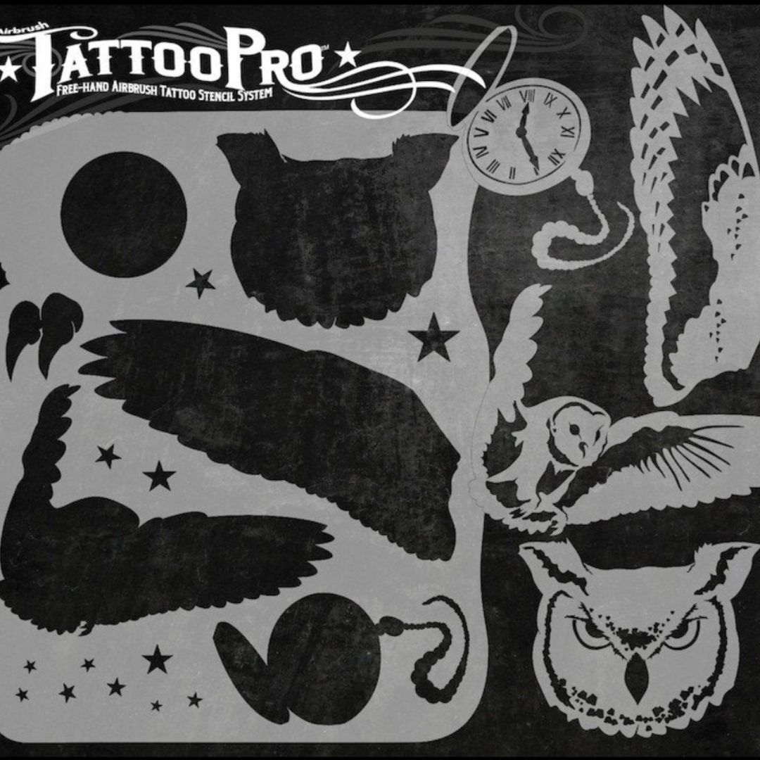 TattooPro stencil Owls van Wiser’s, airbrush stencil met uilendesigns, verkrijgbaar bij SchminkenGrime.nl TattooPro stencil van Wiser’s met diverse uilenillustraties, ontworpen voor gebruik met airbrush bij tijdelijke tattoos, verkrijgbaar bij SchminkenGrime.nl