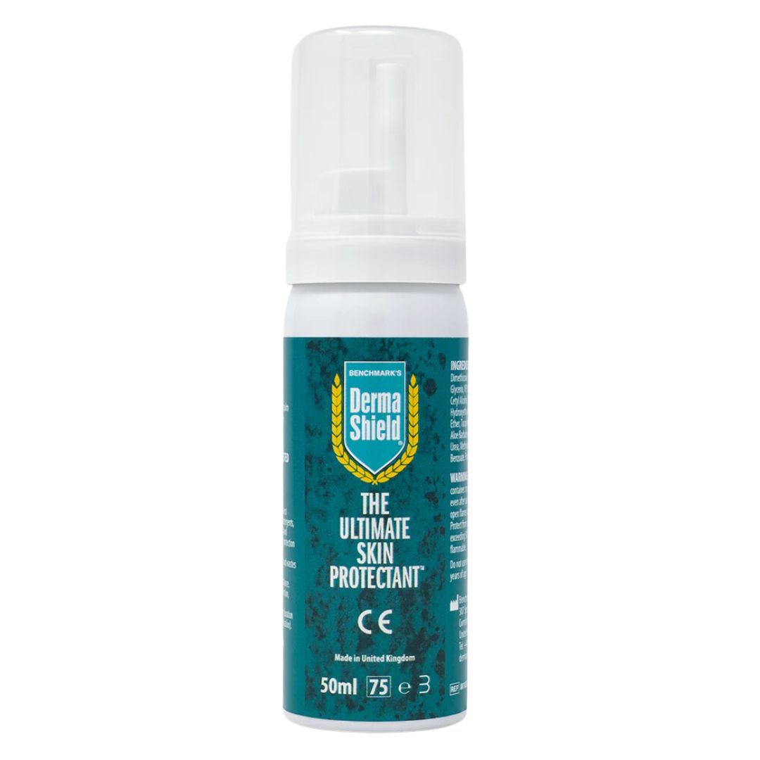 Derma Shield 50ml flacon met huidbeschermende schuimformule, ideaal voor make-upartiesten en dagelijks gebruik, verkrijgbaar bij SchminkenGrime.nl