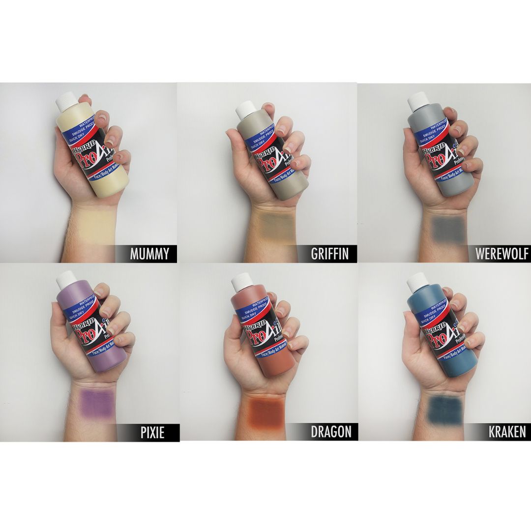 ProAiir Creature Pack – swatches van airbrush schmink (6x30ml), verkrijgbaar bij SchminkenGrime.nl Swatches op arm van ProAiir Hybrid Creature Pack, 6x30ml airbrush schmink met levendige kleuren voor fantasywezens, monsters en aliens, watervast en ideaal voor SFX make-up, verkrijgbaar bij SchminkenGrime.nl