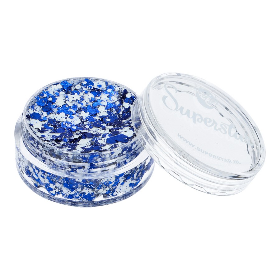 Superstar Chunky Glitter Cream Blue White Dunkerque aangebracht voor carnaval en events, verkrijgbaar bij SchminkenGrime.nl