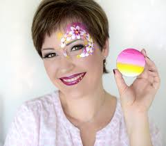 Schminkontwerp met Superstar Dream Colours Sweet | SchminkenGrime.nl Schminkvoorbeeld met Superstar Dream Colours Sweet – roze gele splitcake