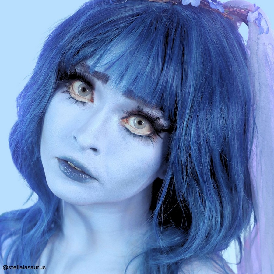 Cosplay make-up look met Mehron Paradise Makeup Pastel Blue facepaint, verkrijgbaar bij SchminkenGrime.nl