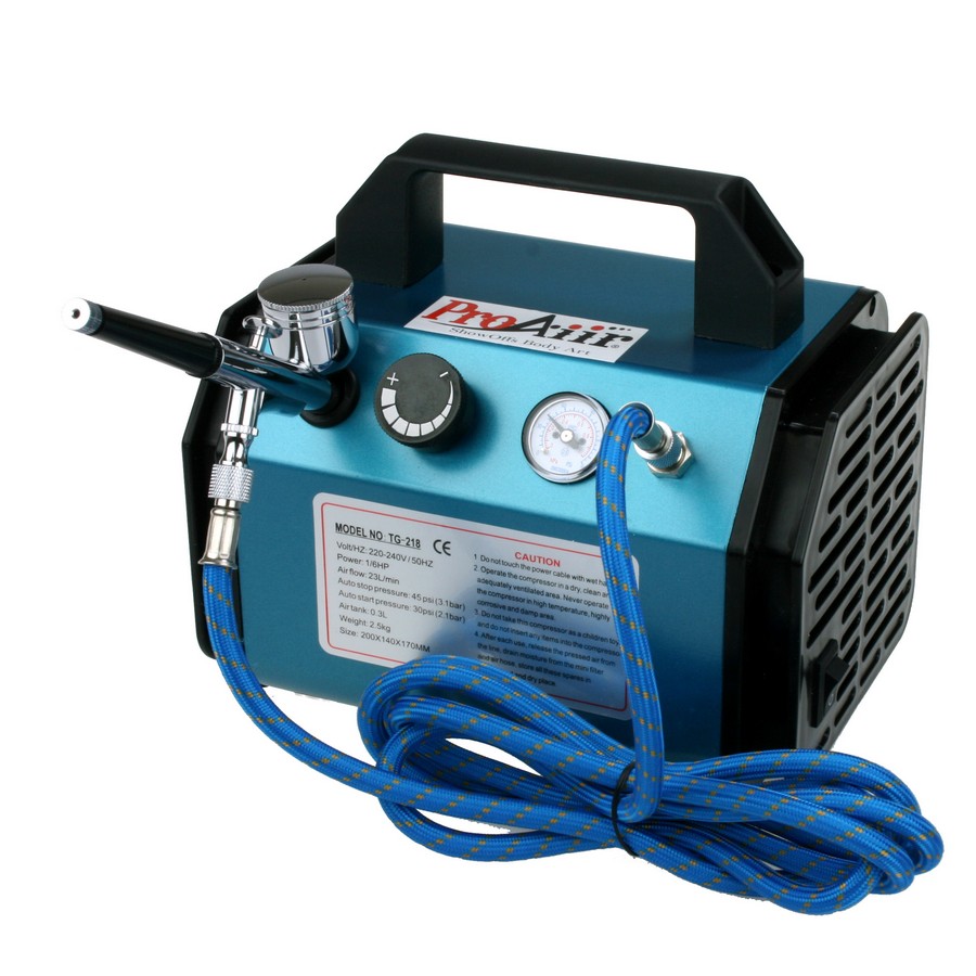 ProAiir Mini Airbrushkit, verkrijgbaar bij SchminkenGrime.nl ProAiir Mini Airbrushkit – compleet pakket voor beginners, verkrijgbaar bij SchminkenGrime.nl