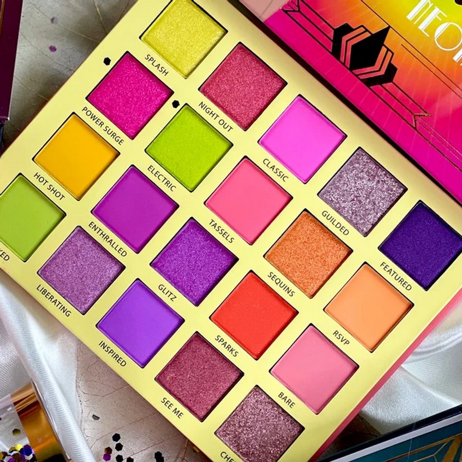 Rude Cosmetics Neons palette met felle neon tinten voor opvallende looks, verkrijgbaar bij SchminkenGrime.nl
